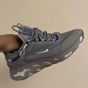 Nike Grey React Live Sneakers size 8 Mens